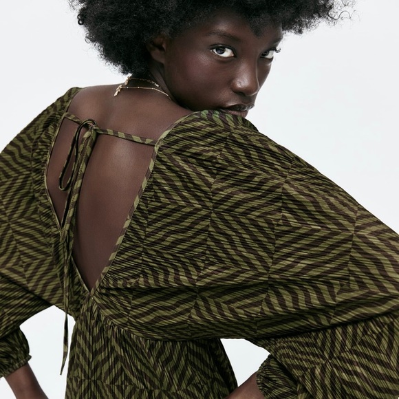 Zara printed pleated dress - Picture 5 of 11